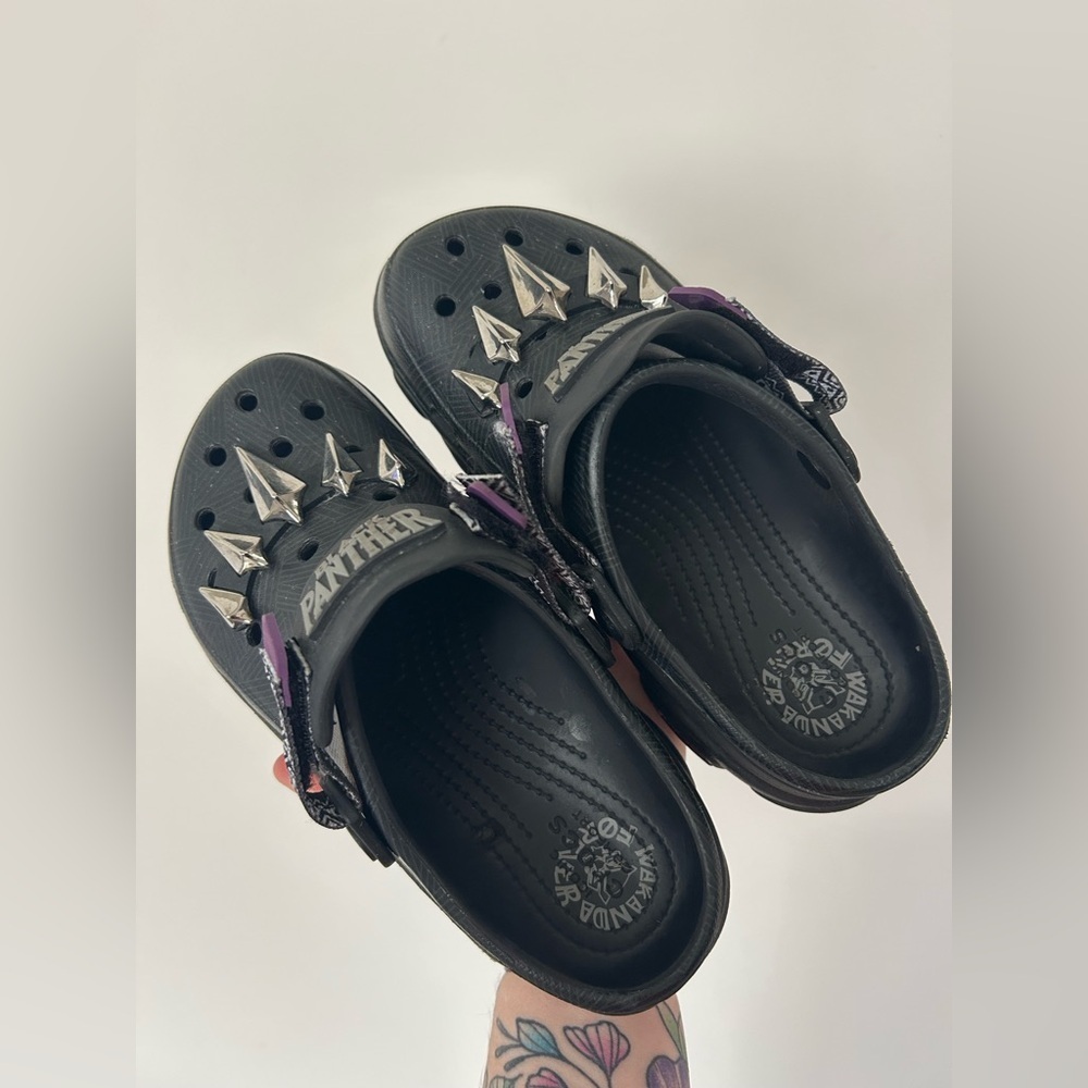 Crocs x Marvel Black Panther Wakanda Forever Size J6